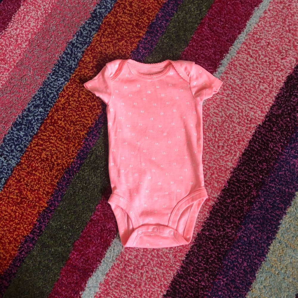 5 ONESIES BUNDLE - Picture 2 of 16